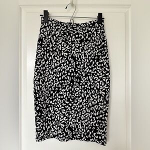 LuLaRoe Cassie pencil skirt size XS black and white leopard print